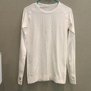 Under Armour Pullover Sweatshirt Medium